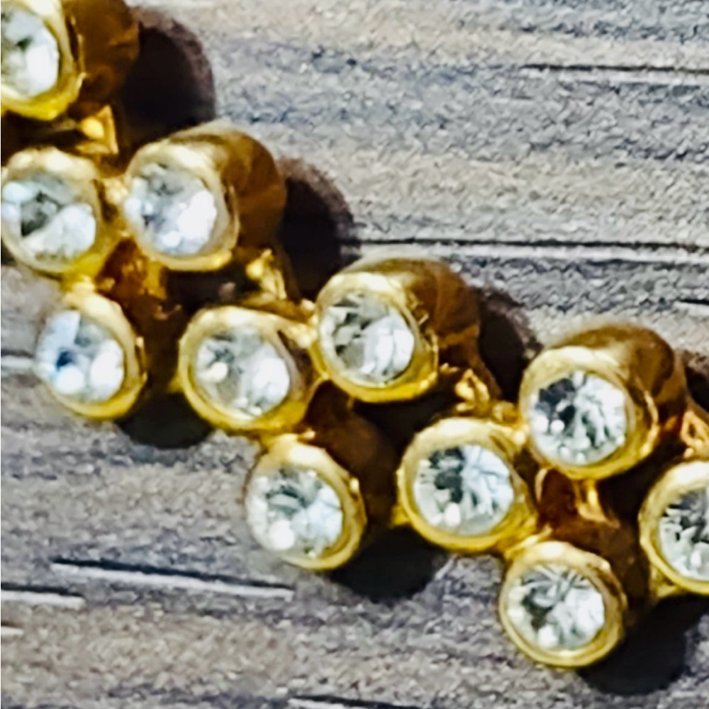 Jacqueline Bouvier Kennedy Elegant Gold and Crystal Women's Bracelet - Picture 16 of 16
